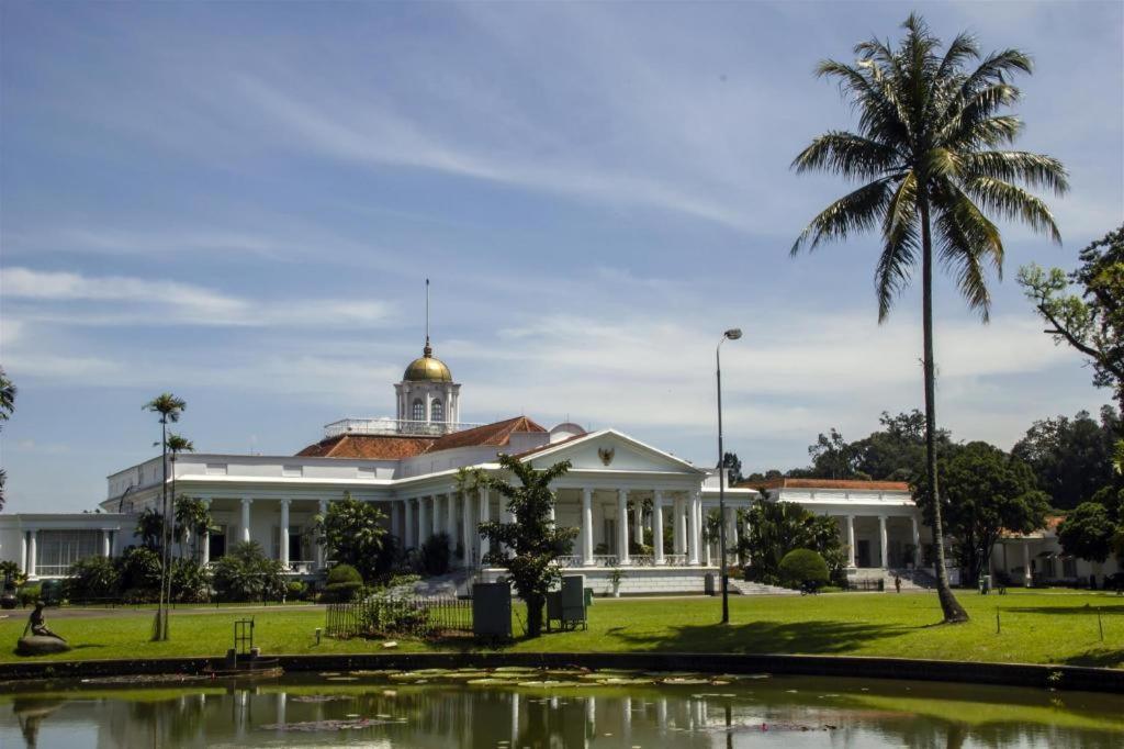 Papyrus Tropical Hotel Bogor Exterior photo