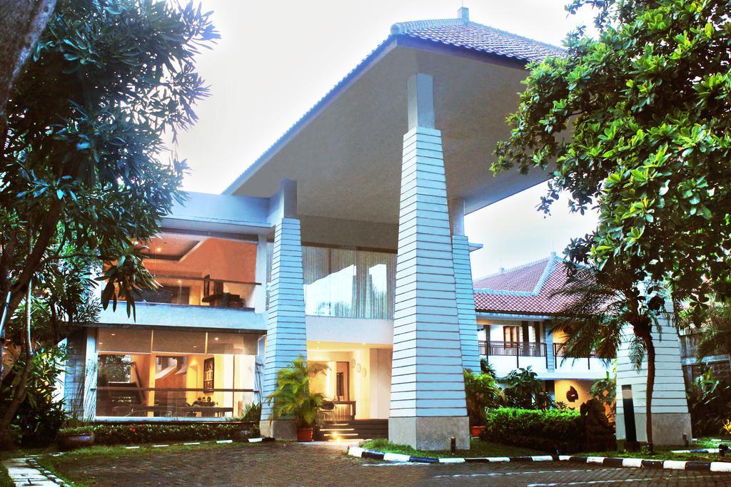 Papyrus Tropical Hotel Bogor Exterior photo