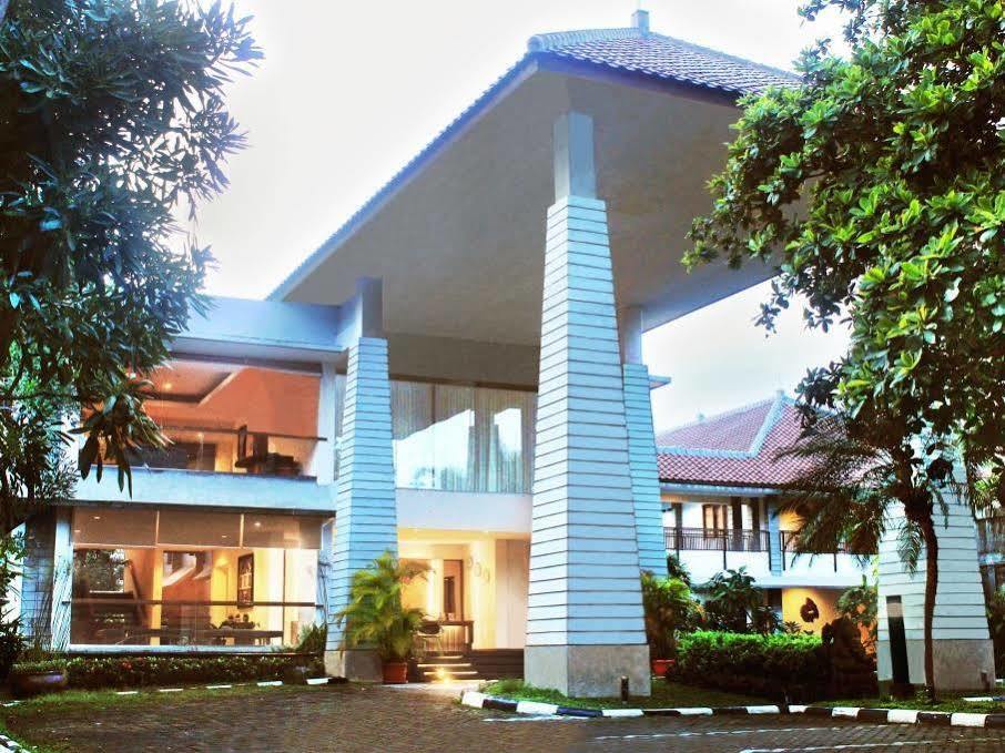 Papyrus Tropical Hotel Bogor Exterior photo