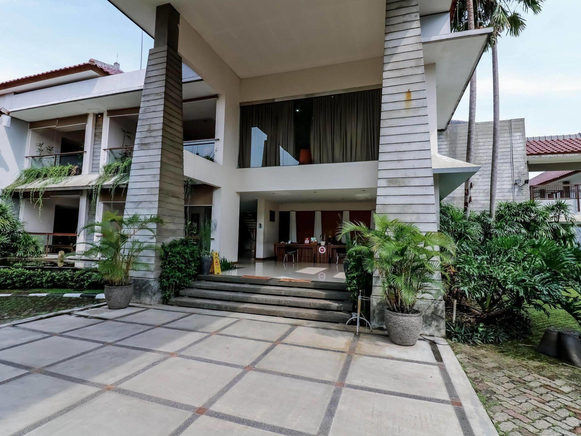 Papyrus Tropical Hotel Bogor Exterior photo